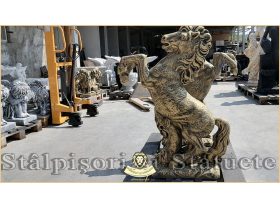 Oferta, National, Statueta calut mediu, auriu patinat, model S37